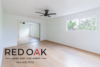 26674 Ward St in Highland, CA - Foto de edificio - Building Photo