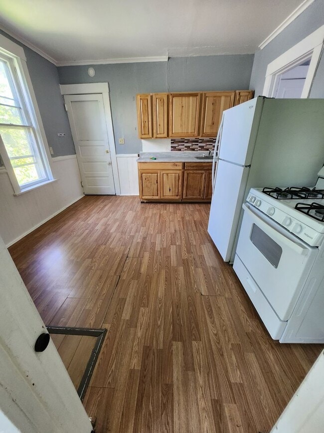 property at 1919 Myrtle St