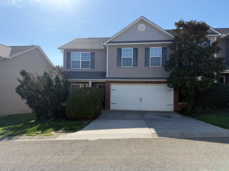 2308 Talbott Way in Powell, TN - Building Photo