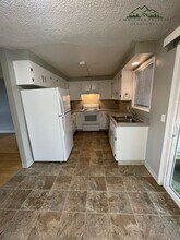 2021 Amirante St in Eugene, OR - Building Photo - Building Photo