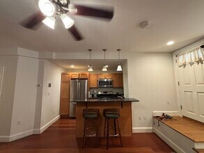 7 Grove St, Unit BF in Boston, MA - Building Photo - Building Photo