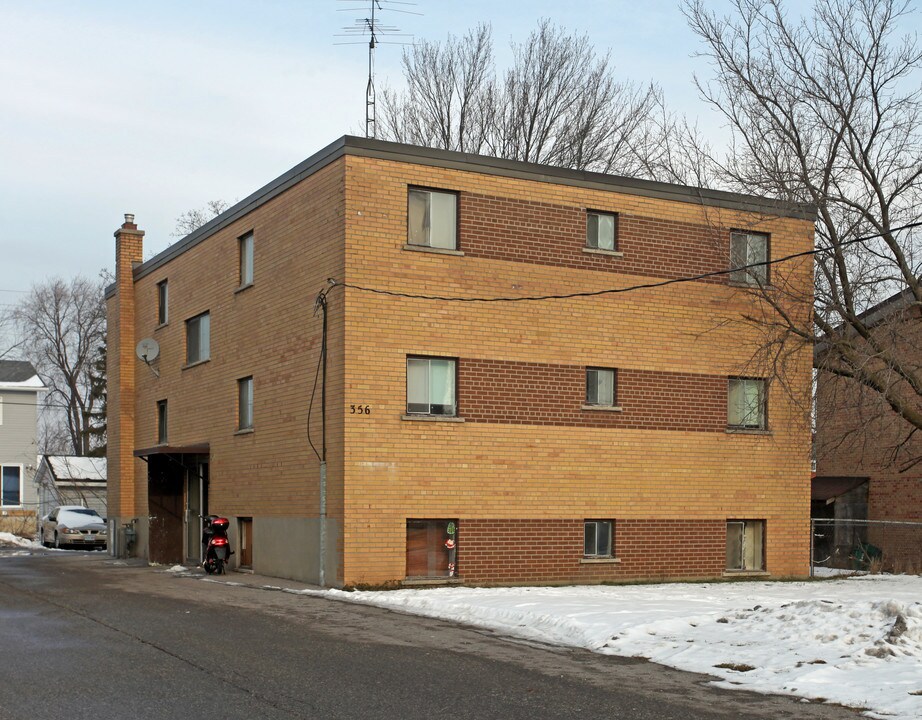 356 Elgin Ct in Oshawa, ON - Building Photo