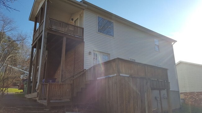 212-214 Ellett Rd in Blacksburg, VA - Building Photo - Building Photo