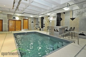 Gallery 3450 in St. Louis, MO - Building Photo - Interior Photo