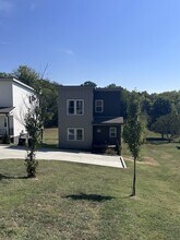 1008 Fontaine Dr in Goodlettsville, TN - Building Photo - Building Photo