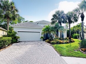 16156 Parque Ln in Naples, FL - Building Photo - Building Photo