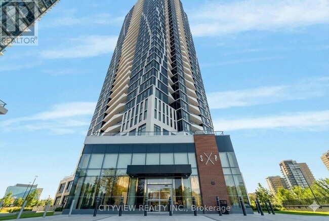 25 Wellington St S in Kitchener, ON - Building Photo - Building Photo