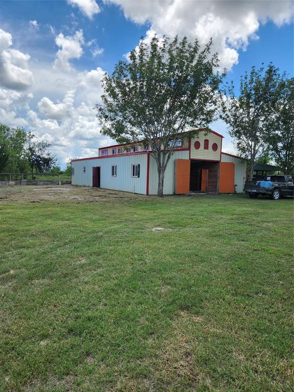 9311 E Creek Bend Dr in Needville, TX - Building Photo - Building Photo