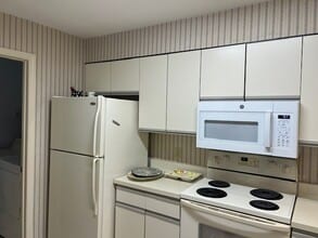200 Colonnade Dr in Hilton Head Island, SC - Building Photo - Building Photo