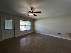 212 Granada St in Fort Pierce, FL - Foto de edificio - Building Photo