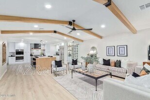 3005 N 81st Pl in Scottsdale, AZ - Building Photo