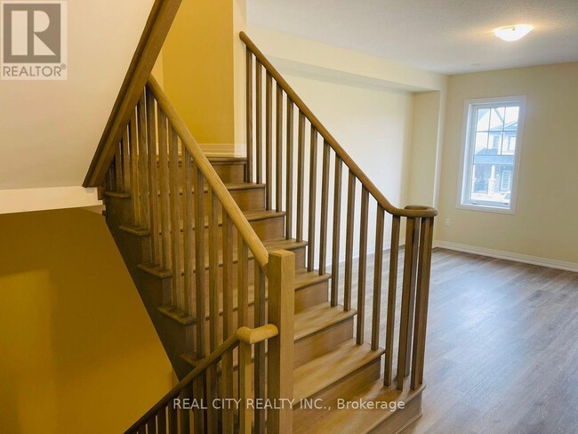 185-185 Bedrock Dr in Hamilton, ON - Building Photo - Building Photo