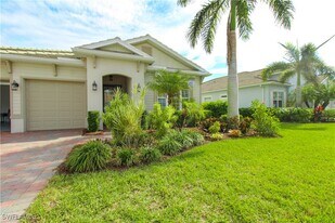 14849 Windward Ln in Naples, FL - Building Photo