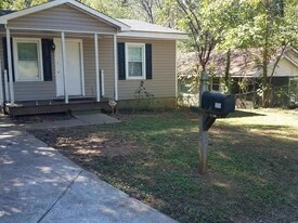 276 Moreland Ave, Unit Group H in Athens, GA - Building Photo