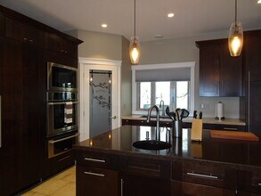 1384 Feedham Ave in Kelowna, BC - Building Photo - Building Photo