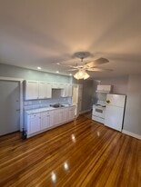 38 Salem St, Unit 10 in Salem, MA - Building Photo