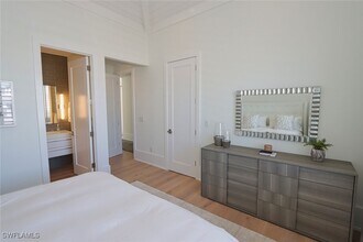 675 2nd St S in Naples, FL - Building Photo - Building Photo