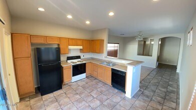 5158 W Poinsettia Dr in Glendale, AZ - Building Photo - Building Photo
