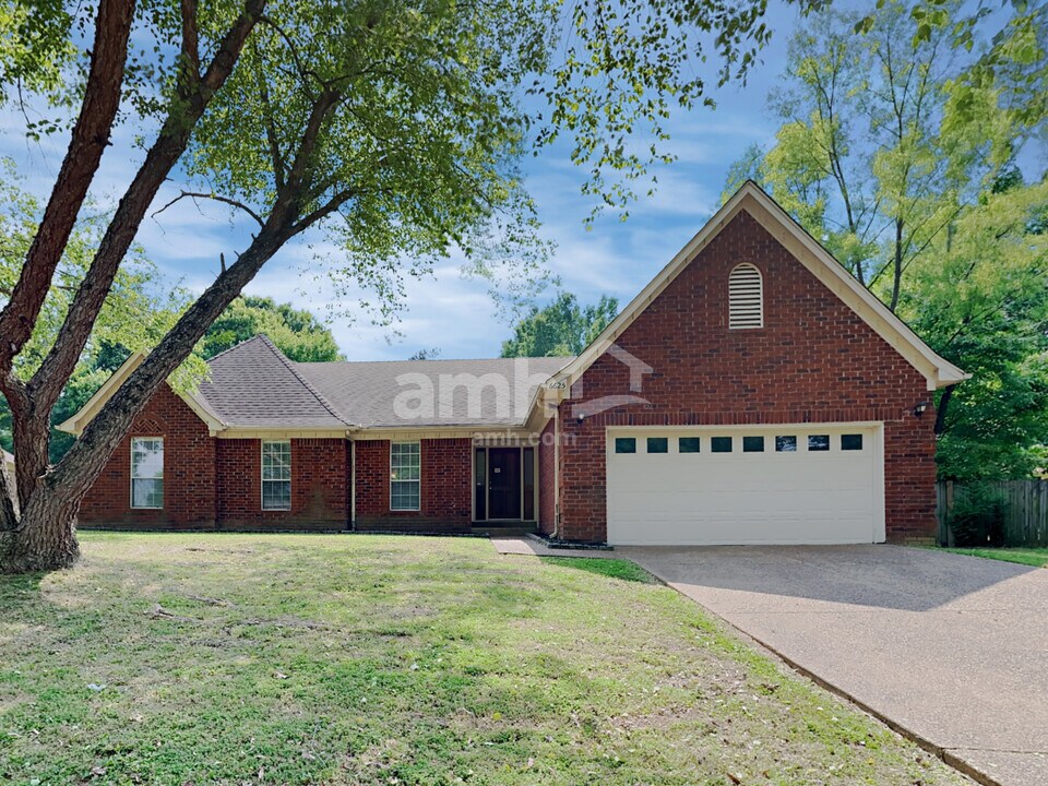6625 Laurel Valley Dr in Bartlett, TN - Building Photo