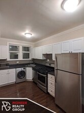 3814 N Greenview Ave, Unit 3817.5 #2E in Chicago, IL - Building Photo - Building Photo