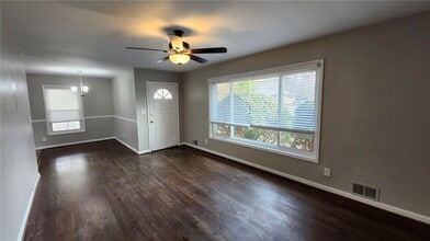 652 Forest Ridge Dr SE in Marietta, GA - Building Photo - Building Photo