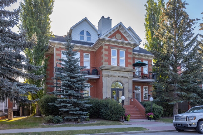3650 2 St SW