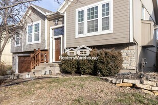 12523 Logan in Olathe, KS - Building Photo