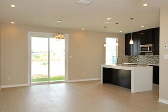 7917 Elka Lp in Laredo, TX - Building Photo - Building Photo