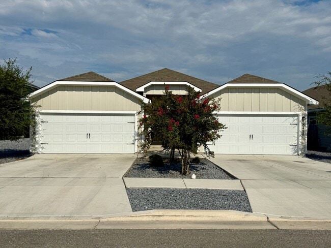 property at 3438 Scott Cir