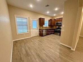 6608 Leightyn Ln in Fort Smith, AR - Foto de edificio - Building Photo