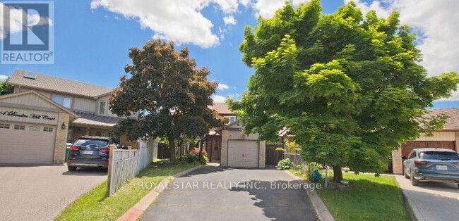 16 Borden Hill Ct