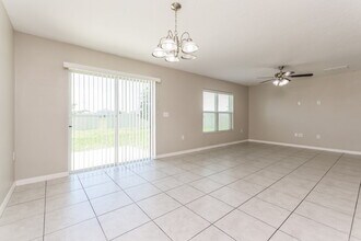295 Lake Lucerne Way in Winter Haven, FL - Building Photo - Building Photo