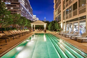 316 W Erie St, Unit 807 in Chicago, IL - Building Photo - Building Photo