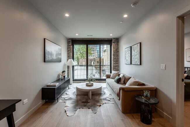 1706 Sherman Ave in Evanston, IL - Building Photo - Building Photo