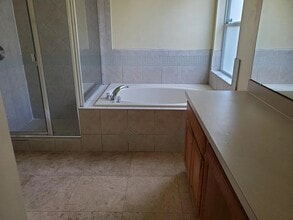 3560 Benson Park Blvd in Orlando, FL - Building Photo - Building Photo