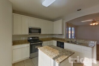 1470 Waldrop Dr in Lancaster, TX - Building Photo - Building Photo