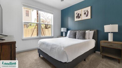 1148 N Main St, Unit 125 in Jacksonville, FL - Foto de edificio - Building Photo