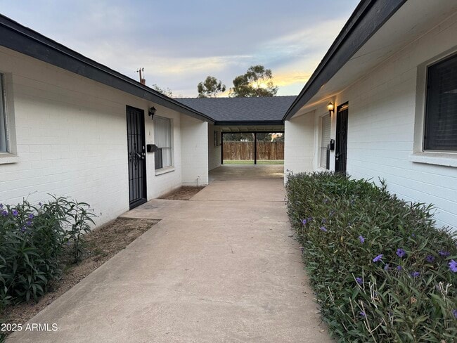 7130 N 54th Ave in Glendale, AZ - Building Photo - Building Photo