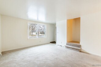 140 Ayrault Dr in Buffalo, NY - Building Photo - Building Photo