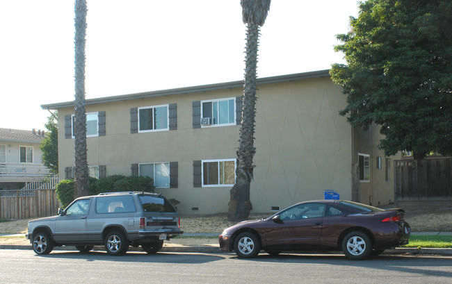 1816 Donna Ln in San Jose, CA - Foto de edificio - Building Photo