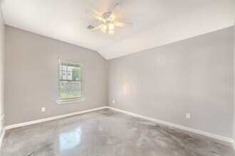 834 Elkhart St in Houston, TX - Building Photo - Building Photo