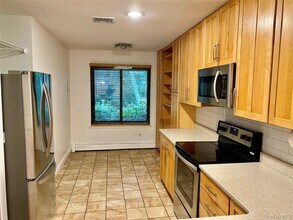 82 Pheasant Run in Millwood, NY - Building Photo - Building Photo