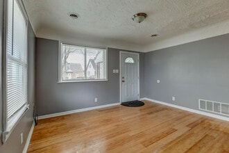 14008 Hobart Ave in Warren, MI - Building Photo - Building Photo