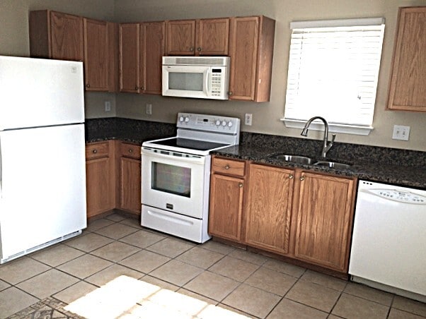 208 Julian Pond Ln in Kernersville, NC - Building Photo - Building Photo