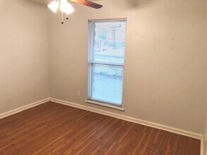 2301 Ohlen Rd in Austin, TX - Building Photo - Building Photo