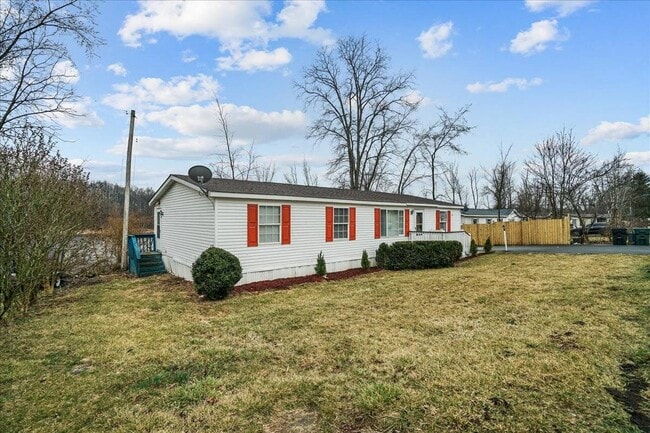 34 Stern Scenic Dr in Middletown, NY - Building Photo - Building Photo