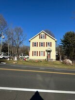 1046 Main St in Coventry, CT - Building Photo