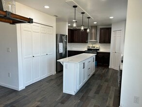 110 Bison Ln in Selah, WA - Building Photo - Building Photo