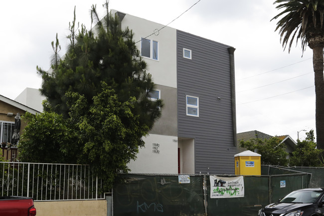 1152 S Hobart Blvd in Los Angeles, CA - Building Photo - Building Photo