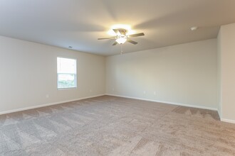 6018 Mason Tucker Dr in Inman, SC - Building Photo - Building Photo